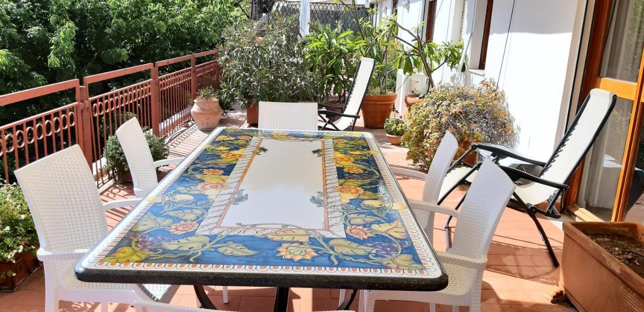 White Lotus Apartment タオルミーナ エクステリア 写真